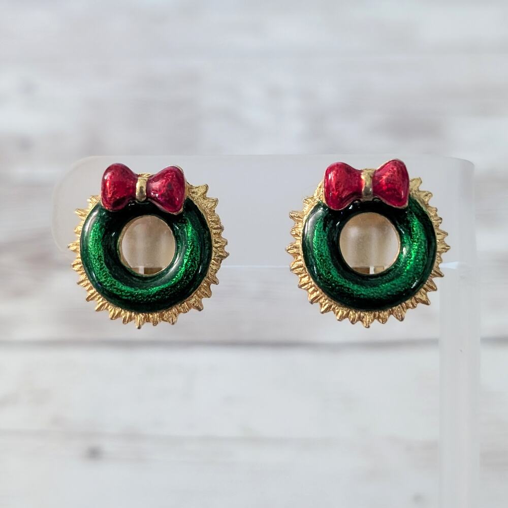 Vintage Clip On Earrings Statement Christmas Wreath Pretty 7/8"